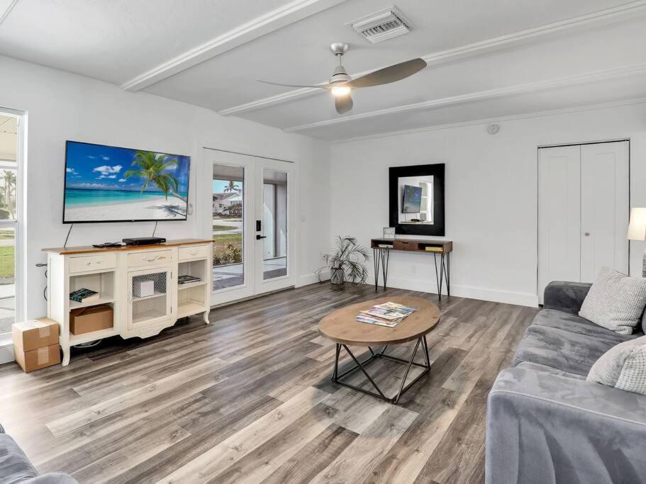 Elevated 1152 - Serene Family Friendly 4 Bed Pool Home Marco Island Dış mekan fotoğraf